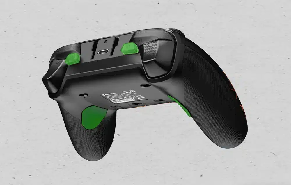 GameSir G7 Pro Zenless Zone Zero Edition vezérlő hátulról, gombok kiemelve.